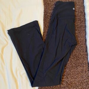 Lululemon Groove Nulu High-Rise Flared Pant - regular